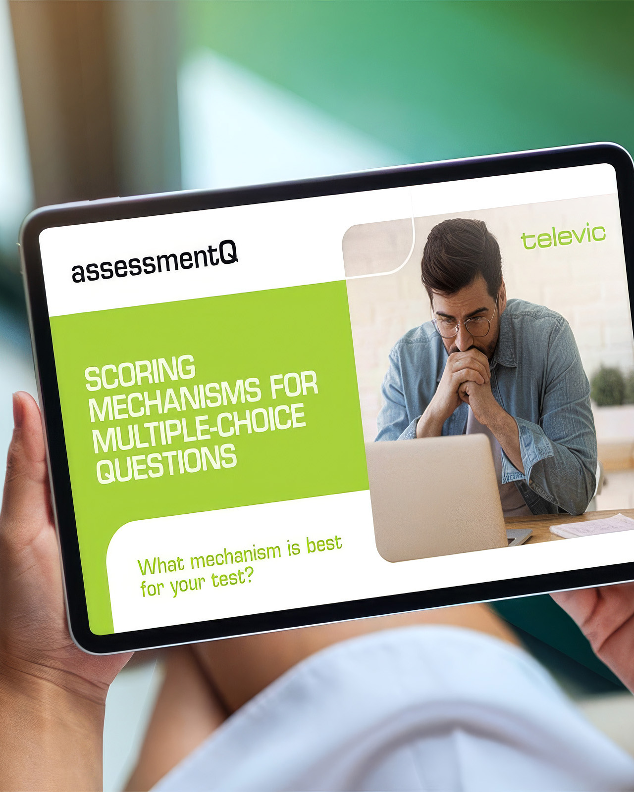 E-book scoring mechanisms for multiple choice questions assessmentQ